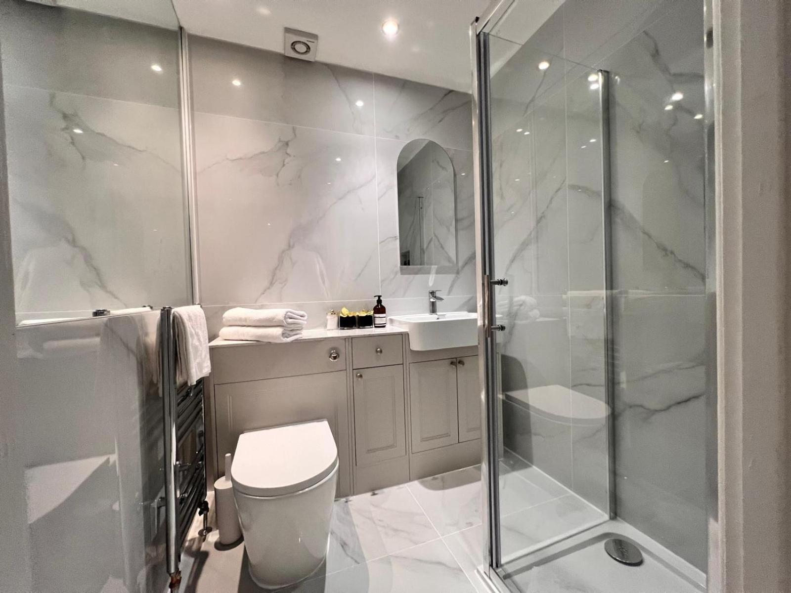 Elegant 1 Bedroom Flat Near Harrods London Exterior photo