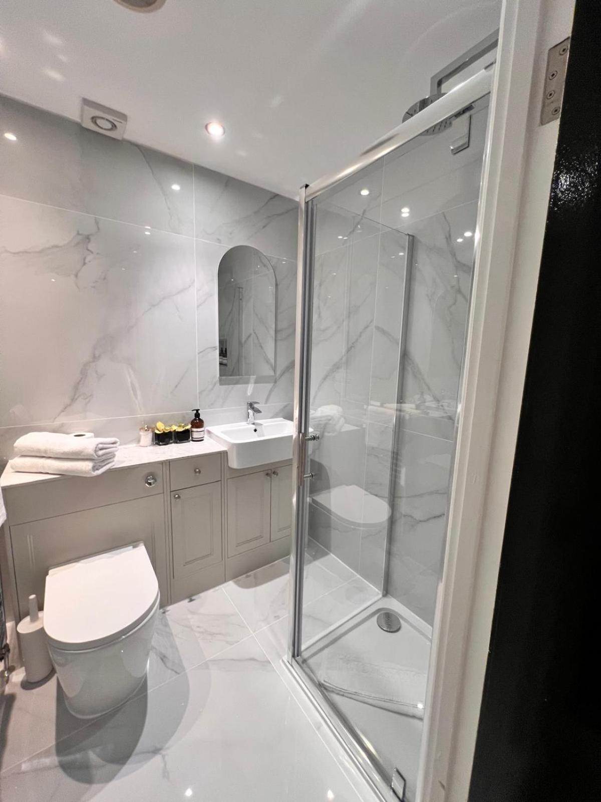 Elegant 1 Bedroom Flat Near Harrods London Exterior photo